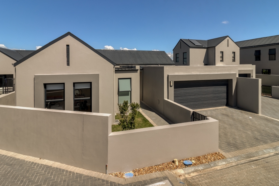 3 Bedroom Property for Sale in Aan de Wijnlanden Western Cape